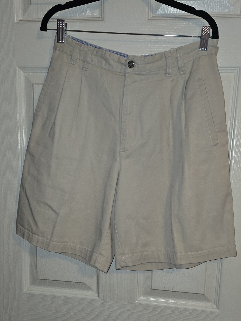 Vintage Bugle Boy Light Khaki Pleated Cotton Cargo‎ Shorts